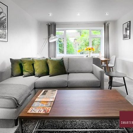 Sunninghill Village - 2 Bed - Parking And Garden Ascot  Ngoại thất bức ảnh