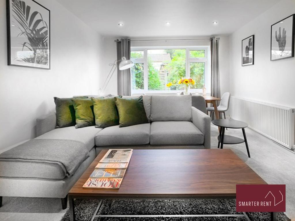 Sunninghill Village - 2 Bed - Parking And Garden Ascot  Ngoại thất bức ảnh